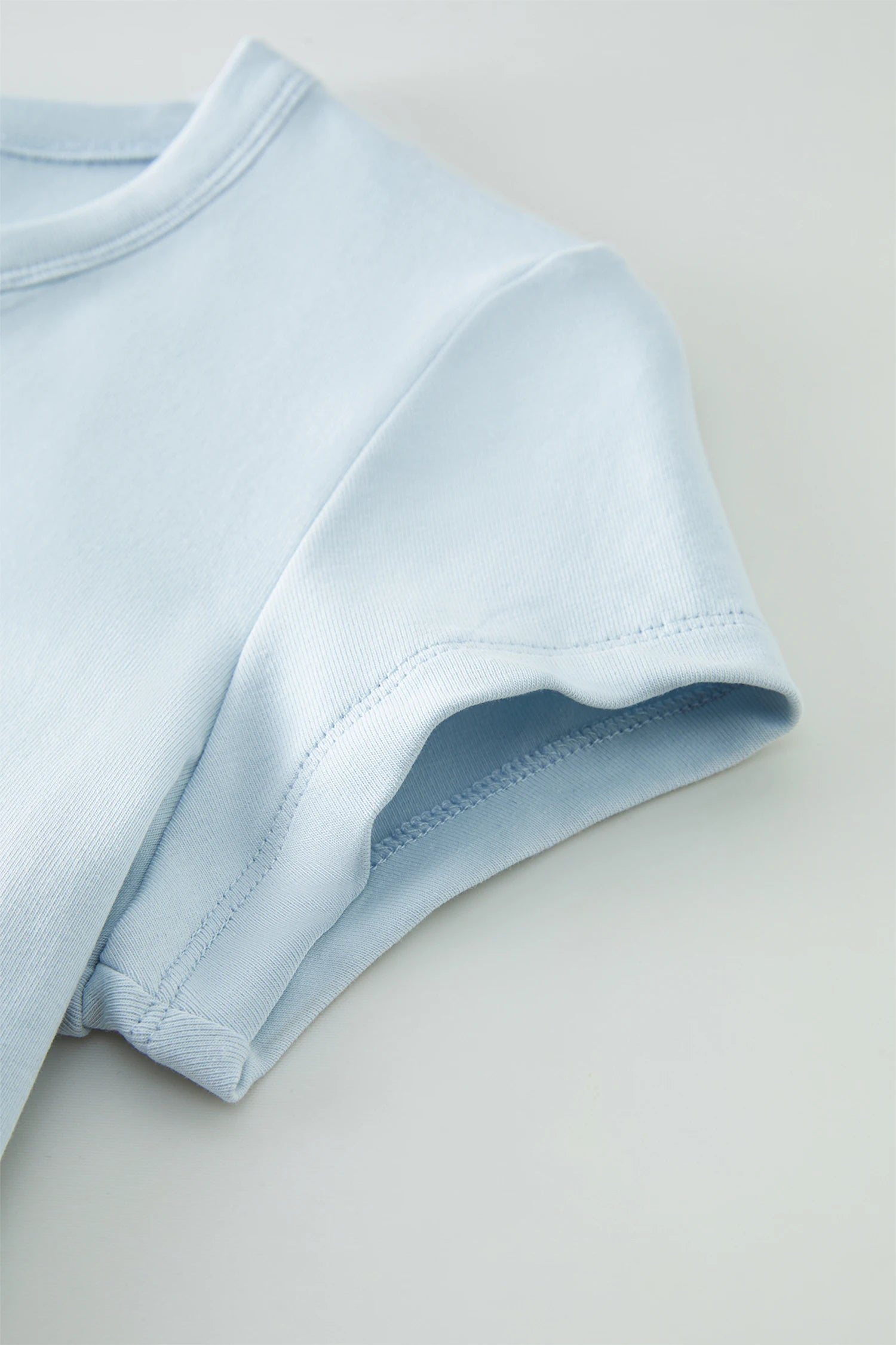 Straight-Cut Slim-Fit Crew Neck Short-Sleeved T-Shirt